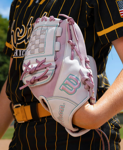WILSON 2027 A1000® P12 12” FASTPITCH SOFTBALL PITCHER'S GLOVE