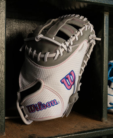 WILSON 2027 A1000® FPCM33 33” CATCHER'S FASTPITCH SOFTBALL CATCHER'S MITT