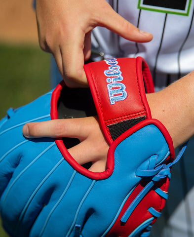 WILSON 2027 A500® 11.5” YOUTH INFIELD BASEBALL GLOVE
