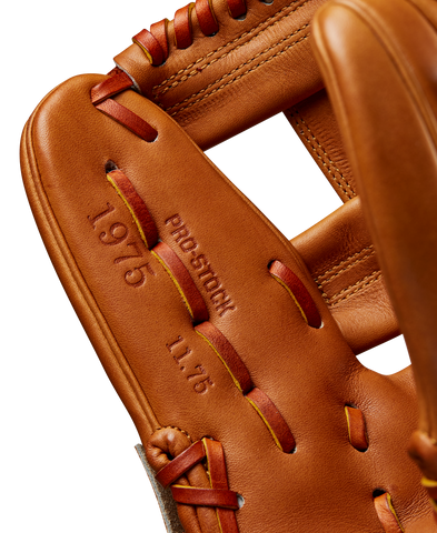 WILSON 2024 BASEBALL CLASSICS SERIES A2000 1975 11.75” INFIELD BASEBALL GLOVE