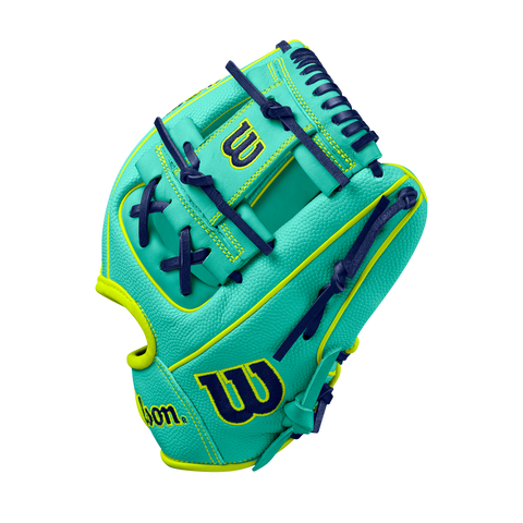 WILSON FALL 2024 A2000® DP15SS 11.5” INFIELD BASEBALL GLOVE
