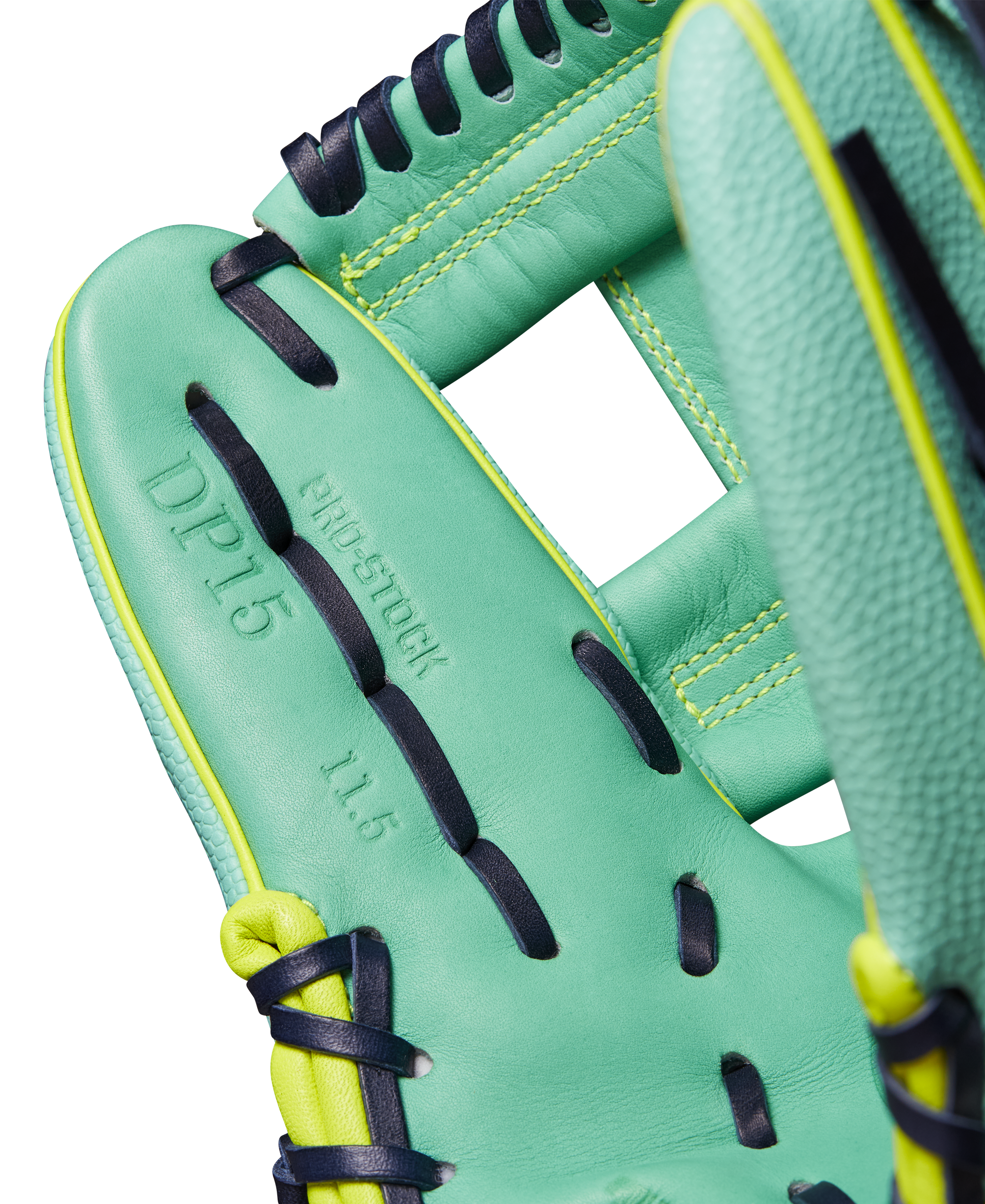 WILSON FALL 2024 A2000® DP15SS 11.5” INFIELD BASEBALL GLOVE