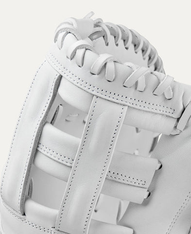 WILSON 2024-2025 A1000® 1620 12.5” FASTPITCH SOFTBALL FIRST BASE MITT