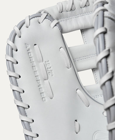 WILSON 2024-2025 A1000® 1620 12.5” FASTPITCH SOFTBALL FIRST BASE MITT