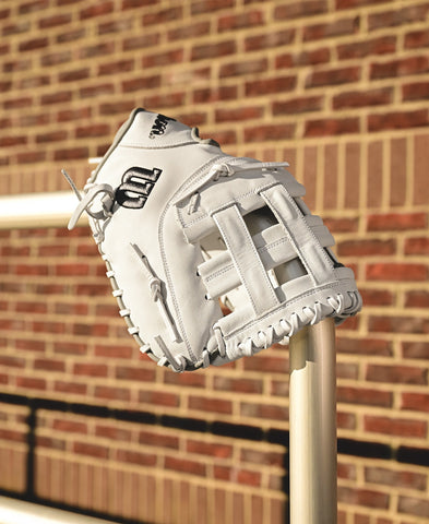 WILSON 2024-2025 A1000® 1620 12.5” FASTPITCH SOFTBALL FIRST BASE MITT
