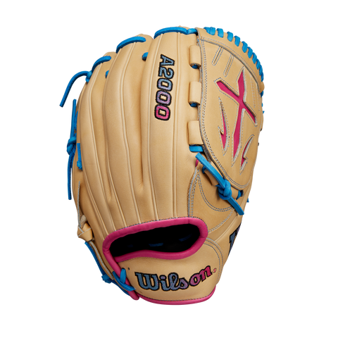 WILSON A2000 B23 BASEBALL GLOVE- GLOVE OF THE MONTH AUGUST 2024