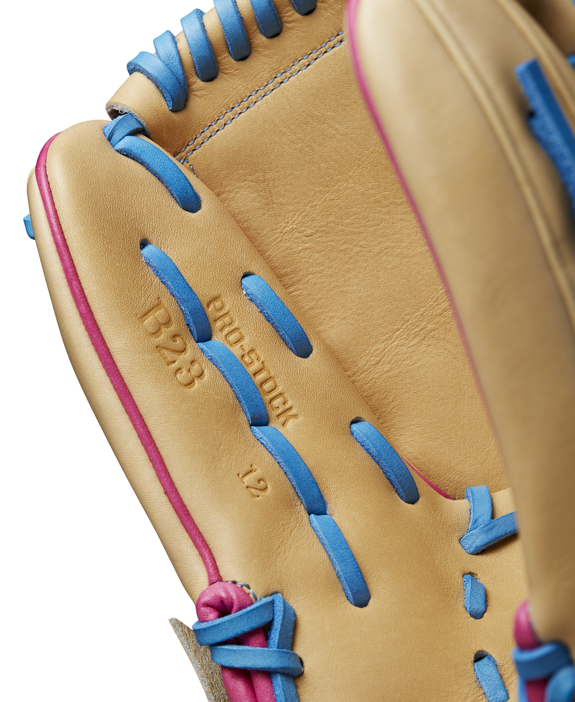 WILSON A2000 B23 BASEBALL GLOVE- GLOVE OF THE MONTH AUGUST 2024