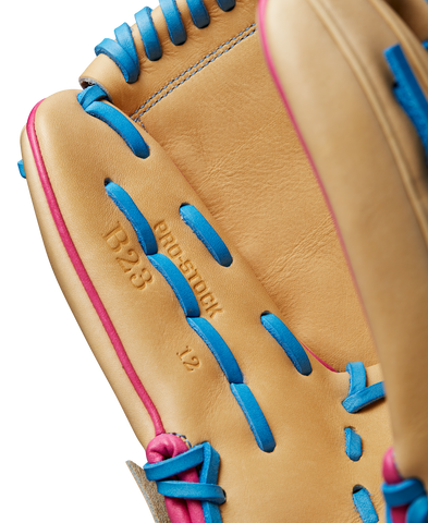 WILSON A2000 B23 BASEBALL GLOVE- GLOVE OF THE MONTH AUGUST 2024