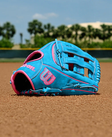 WILSON FALL 2025 ELLY DE LA CRUZ A2000® EDLC44 GM 12” INFIELD BASEBALL GLOVE