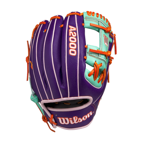 WILSON A2000 1975 GLOVE OF THE MONTH APRIL 2025