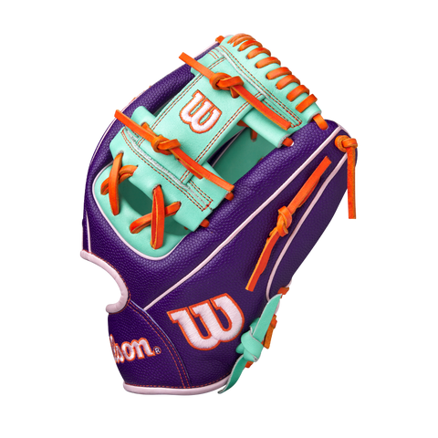 WILSON A2000 1975 GLOVE OF THE MONTH APRIL 2025