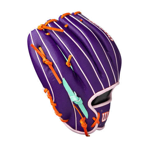 WILSON A2000 1975 GLOVE OF THE MONTH APRIL 2025