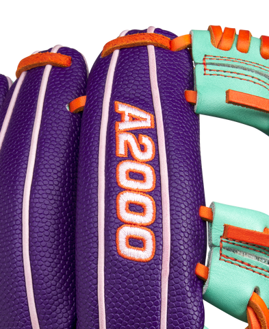 WILSON A2000 1975 GLOVE OF THE MONTH APRIL 2025