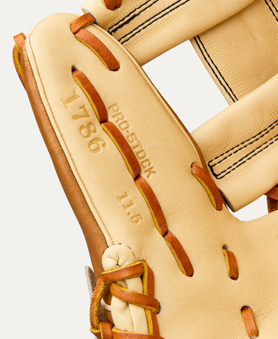 WILSON 2026 A2000® CLASSIC SERIES 1786 11.5” INFIELD BASEBALL GLOVE