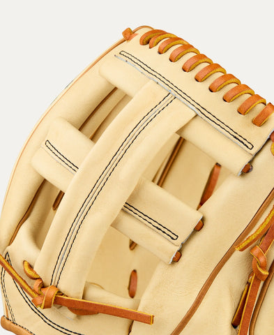 WILSON 2026 A2000® CLASSIC SERIES EL3 11.75” INFIELD GLOVE