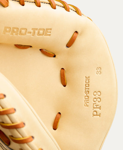 WILSON 2026 A2000® CLASSIC SERIES PF33 33” BASEBALL CATCHER'S MITT