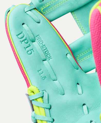 WILSON SPRING 2026 A2000® DP15SS 11.5” INFIELD BASEBALL GLOVE