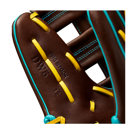 WILSON 2022 A2000 DW5 12" BASEBALL GLOVE - GLOVE OF THE MONTH FEBRUARY 2022